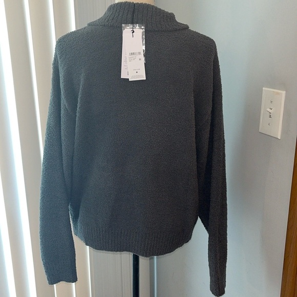 UGG® NWT
Mowery Sweater Knit Polo Sweater size Large - Picture 5 of 10